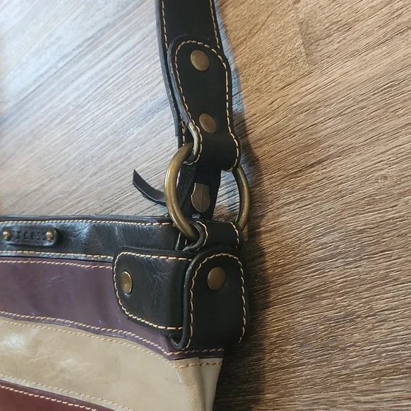 Axcess by Liz Claiborne Purse/Crossbody - Picture 4 of 9